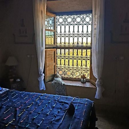 Maison D'Hotes Izza Kelaat-M'Gouna Exterior foto