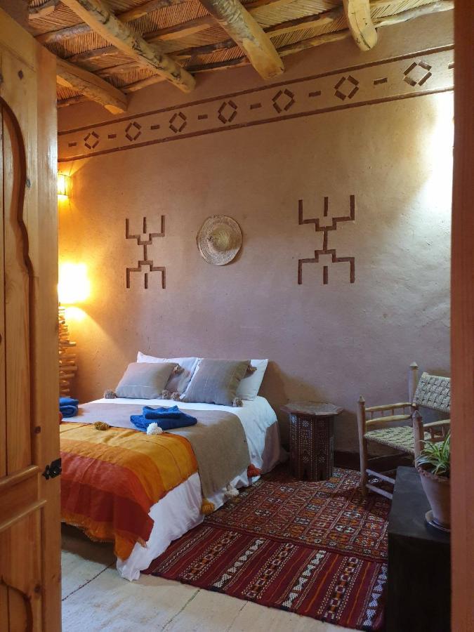 Maison D'Hotes Izza Kelaat-M'Gouna Exterior foto