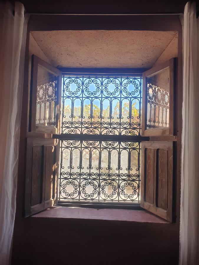 Maison D'Hotes Izza Kelaat-M'Gouna Exterior foto