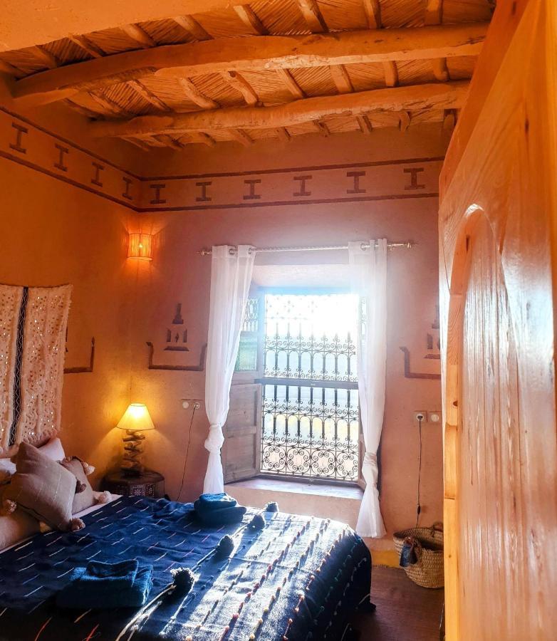 Maison D'Hotes Izza Kelaat-M'Gouna Exterior foto