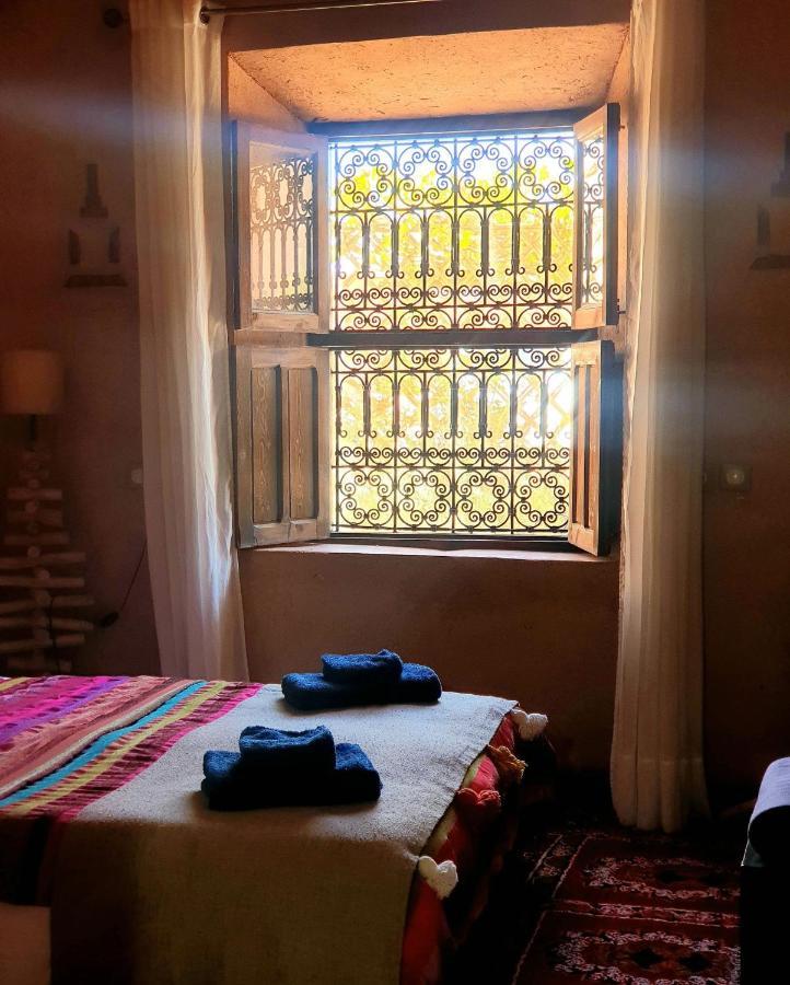 Maison D'Hotes Izza Kelaat-M'Gouna Exterior foto