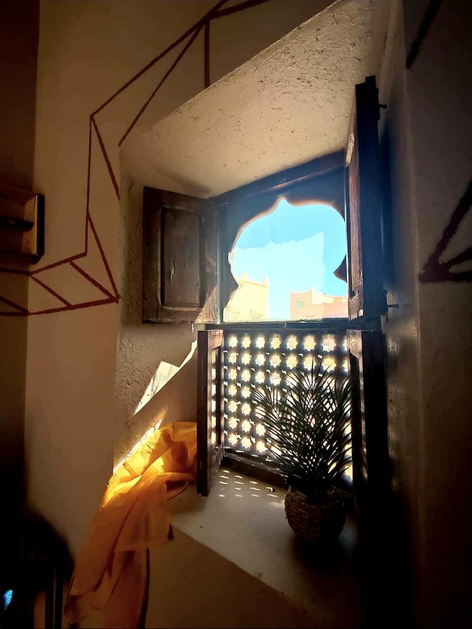 Maison D'Hotes Izza Kelaat-M'Gouna Exterior foto