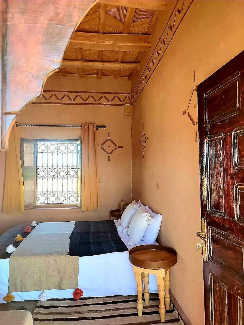 Maison D'Hotes Izza Kelaat-M'Gouna Exterior foto